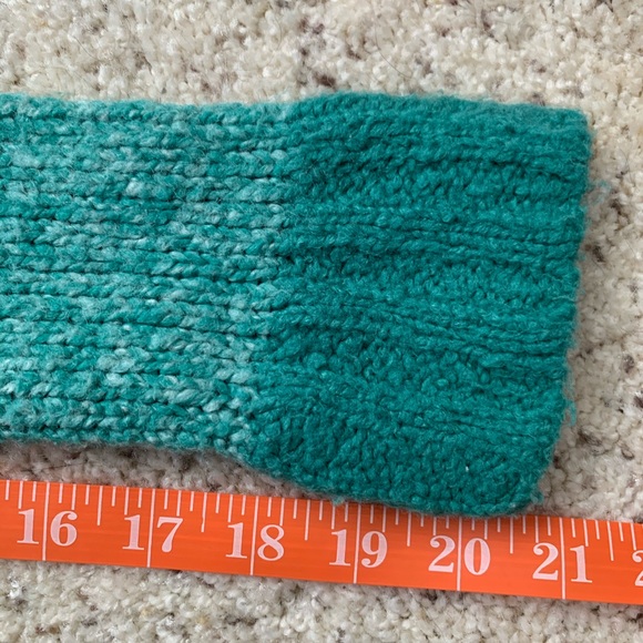 ⭐️3 for 10⭐️ Kenzie Girl. Preloved green cardigan - Picture 5 of 9